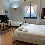 Bed & Breakfast La Tana 3*