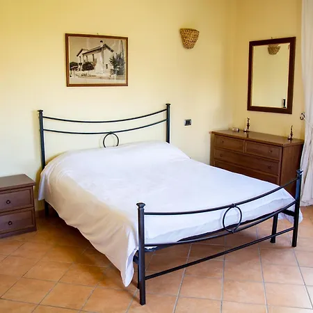 La Tana فندق مبيت وإفطار