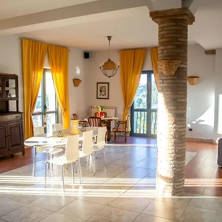 La Tana 3*