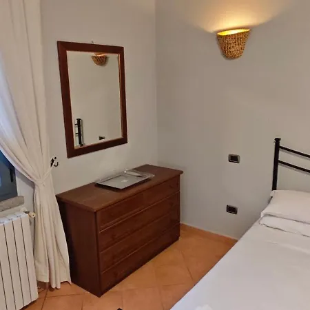 Nocleg ze śniadaniem La Tana 3*